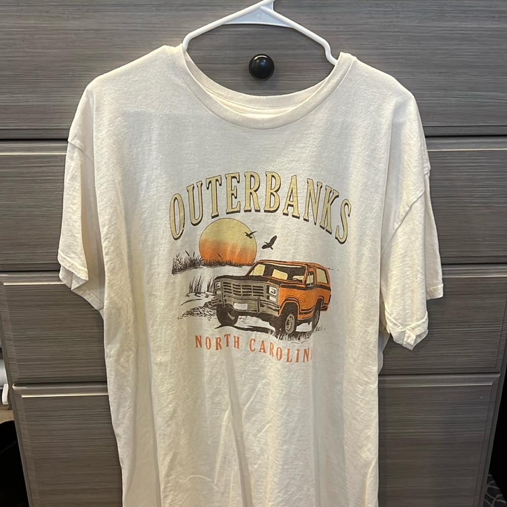 Outerbanks Graphic Tee